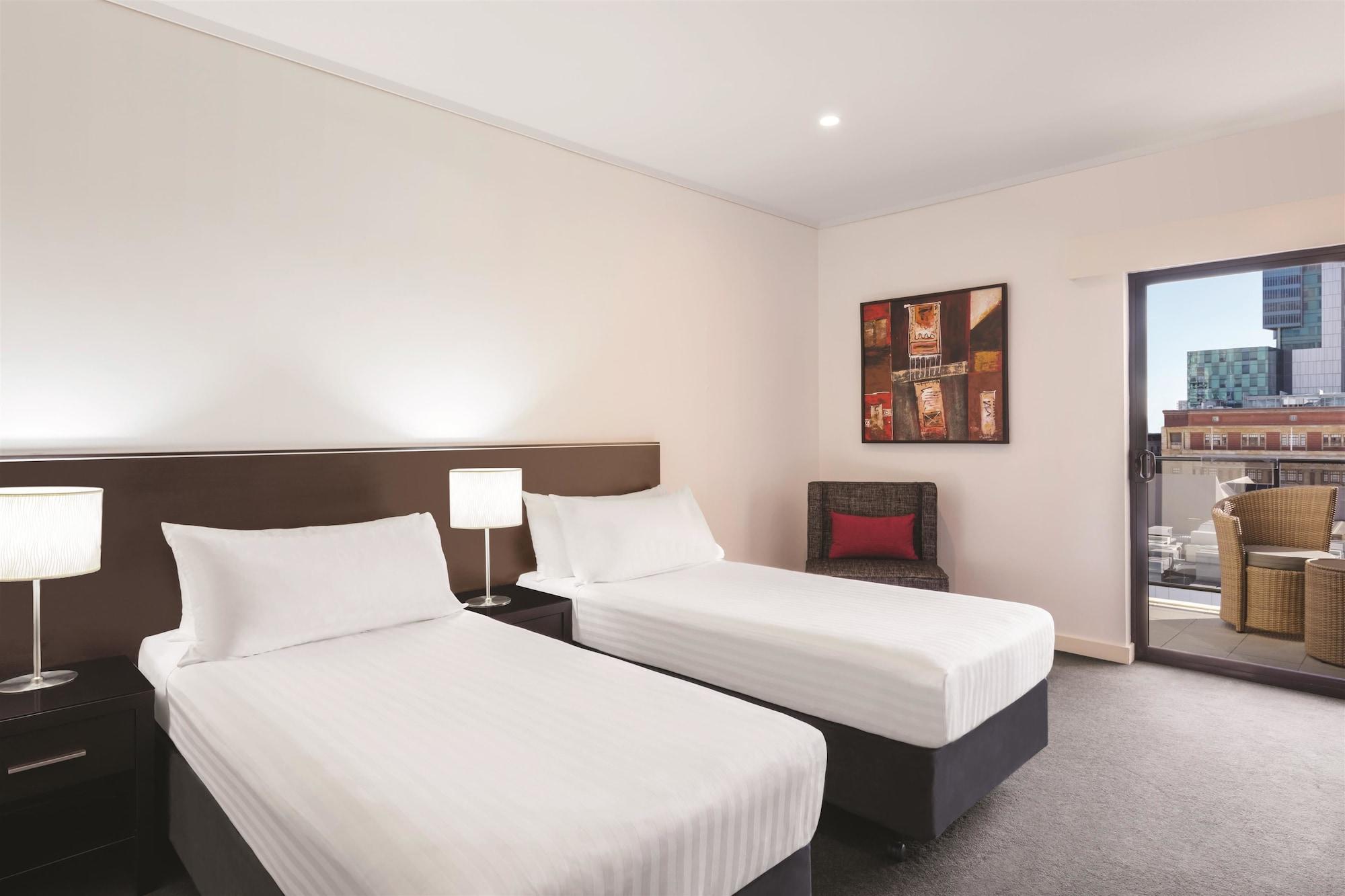 Adina Apartment Hotel Perth Barrack Plaza Exterior photo