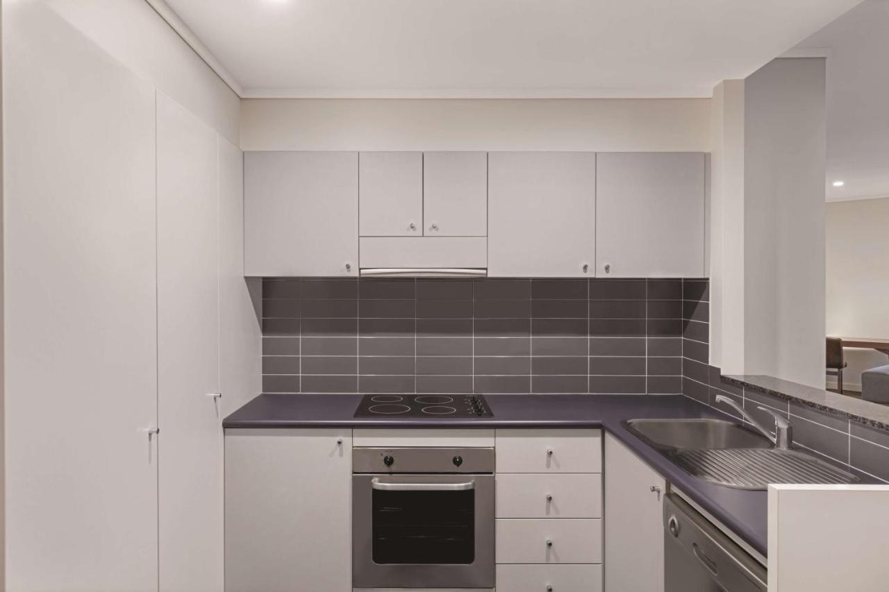Adina Apartment Hotel Perth Barrack Plaza Exterior photo