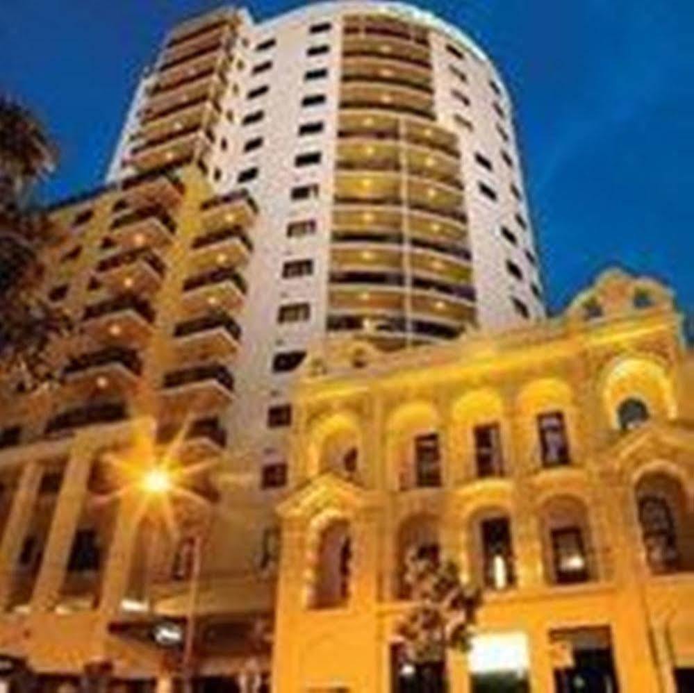 Adina Apartment Hotel Perth Barrack Plaza Exterior photo