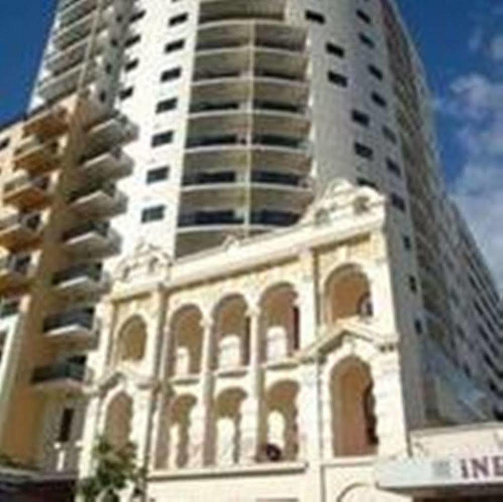 Adina Apartment Hotel Perth Barrack Plaza Exterior photo