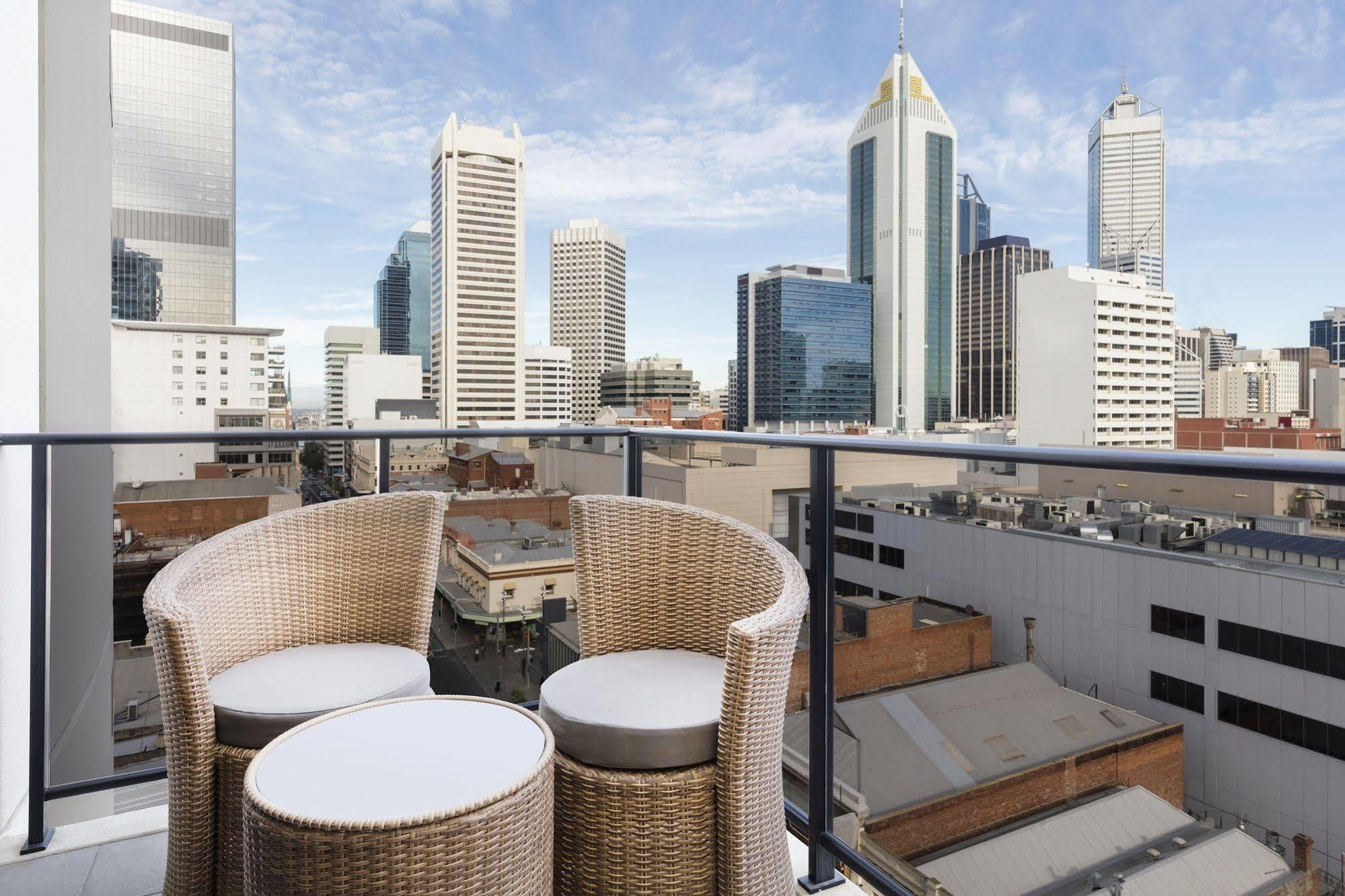 Adina Apartment Hotel Perth Barrack Plaza Exterior photo