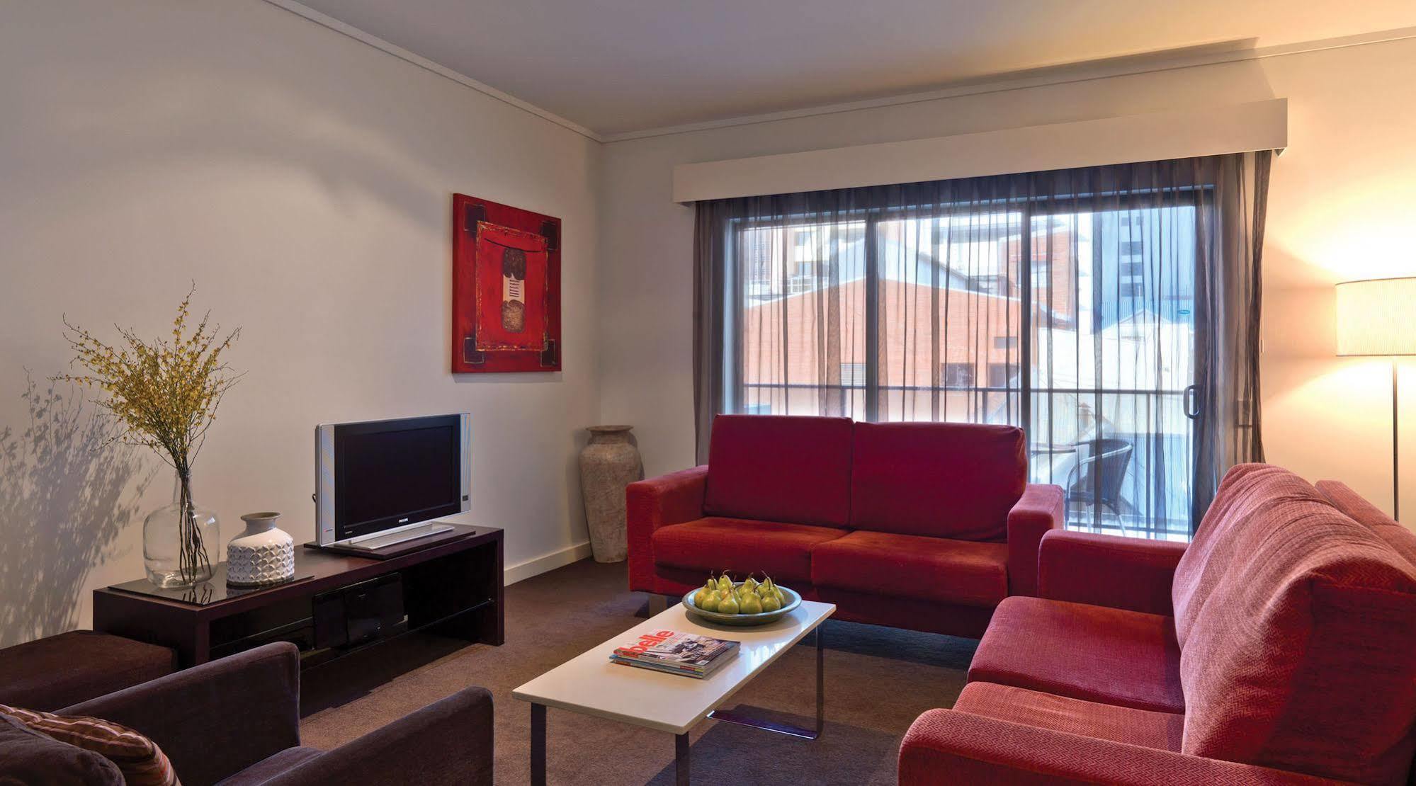 Adina Apartment Hotel Perth Barrack Plaza Exterior photo