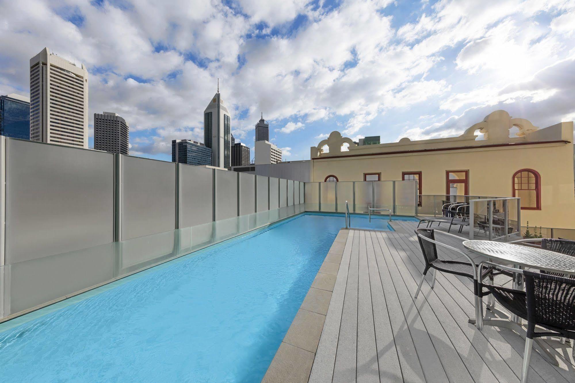 Adina Apartment Hotel Perth Barrack Plaza Exterior photo